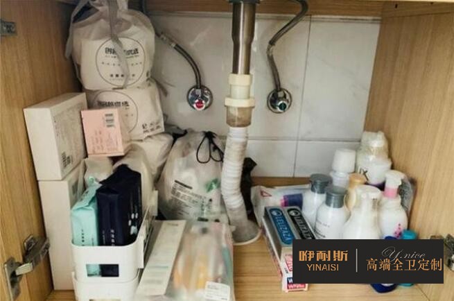 不選平開(kāi)門浴室柜